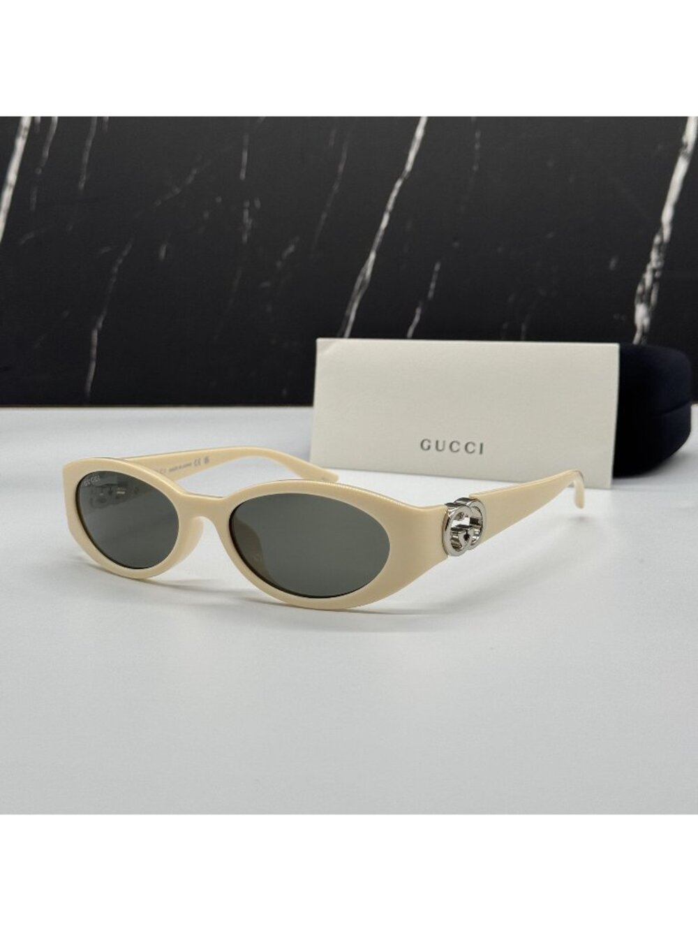New Gucci Ivory Gray Women Oval Sunglasses GG1662SA 004